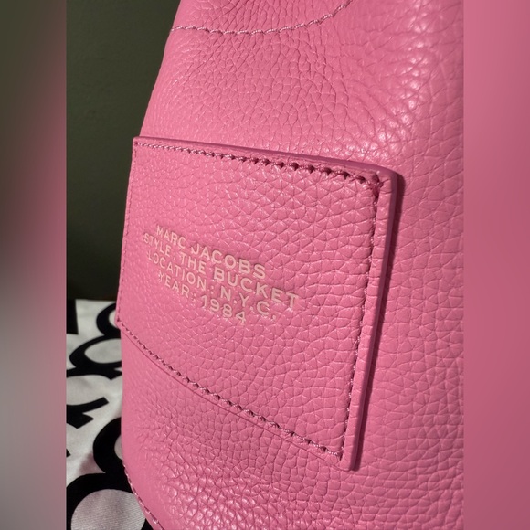 Marc Jacobs The Bucket Bag - Picture 8 of 14